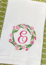 Load image into Gallery viewer, Tulip Wreath Guest Towel
